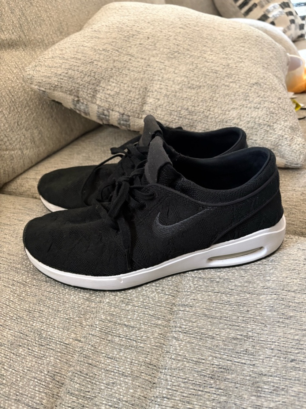 Nike Black Mesh Sneakers with White Midsole